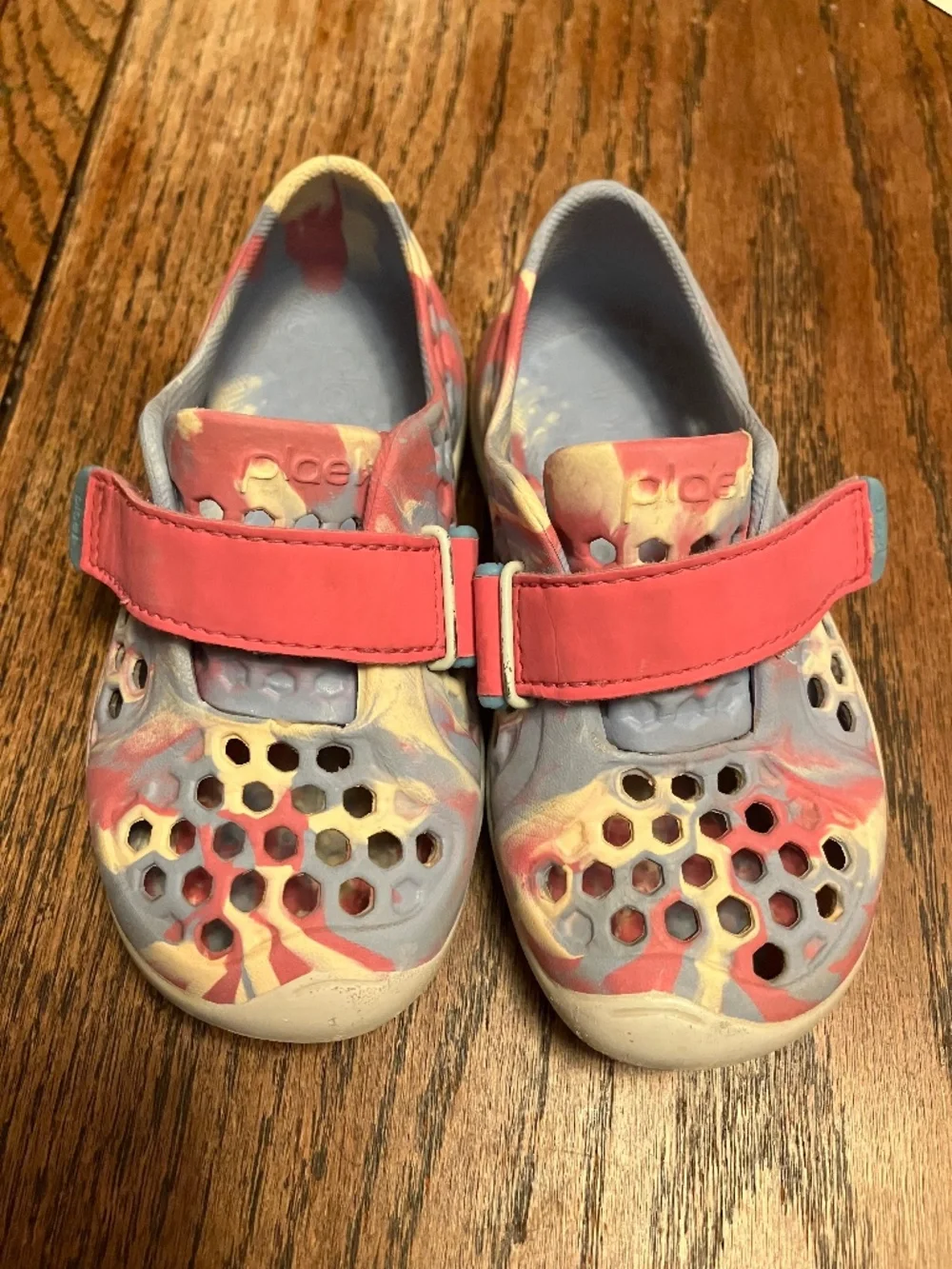 Plae Mimo Shoes Kids 8 Water Sneakers - pink, white and blue